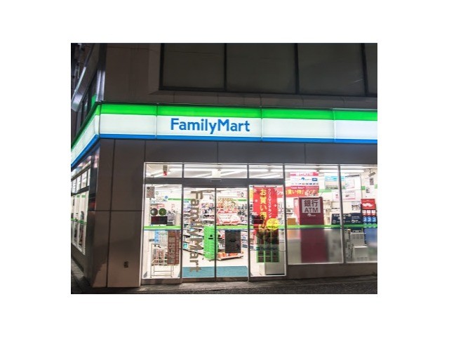 コンビニ　ファミリーマート御苑大通り店（コンビニ）まで178m