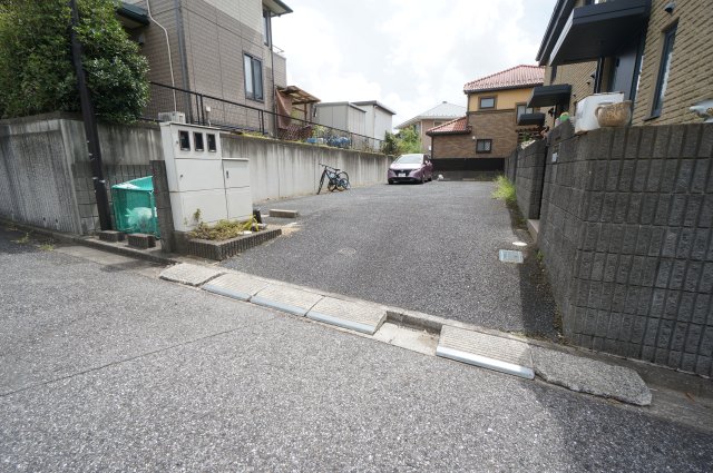 駐車場　お電話でのご予約がスムーズです！