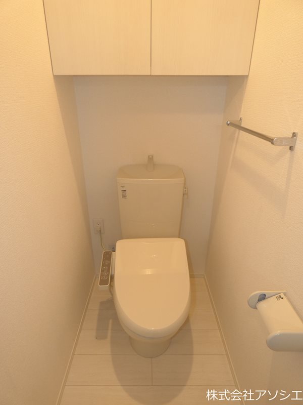 トイレ　ウォシュレット便座