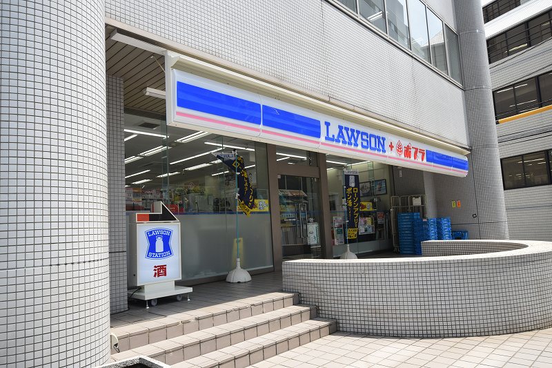 コンビニ　ローソン 東大久保店（コンビニ）まで78m