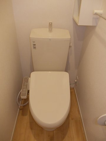 トイレ　トイレもきれいです