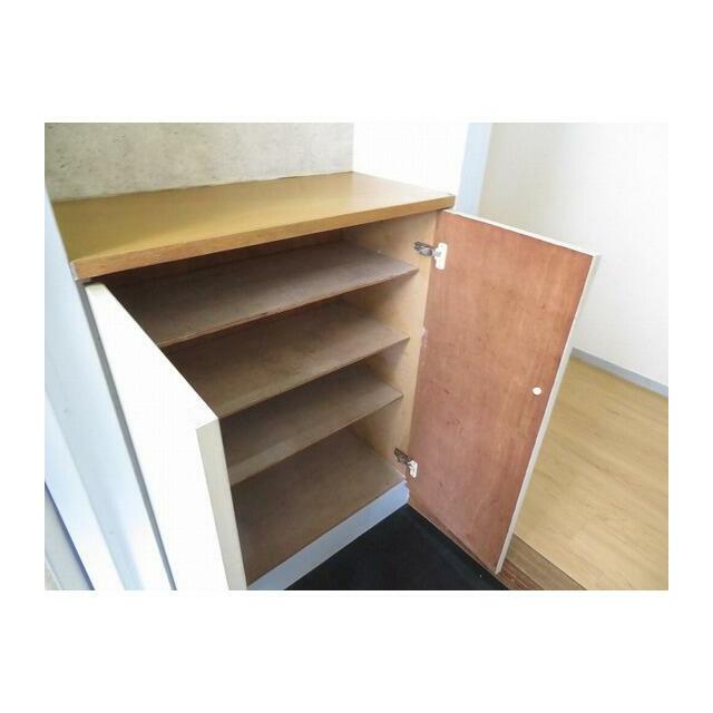玄関　下駄箱