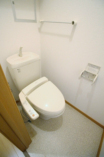 トイレ　ウォシュレット付き