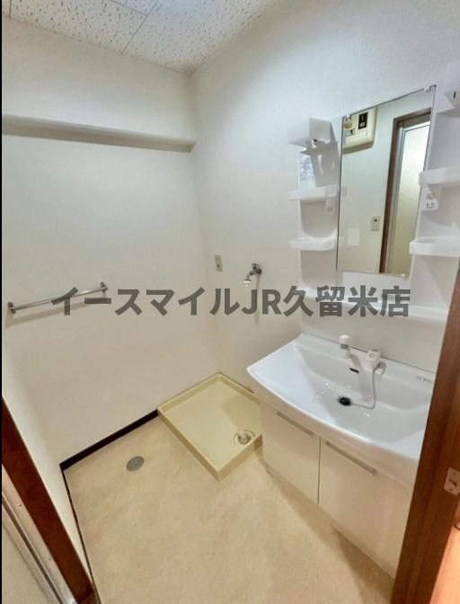 洗面設備　コンパクトで使いやすい洗面所