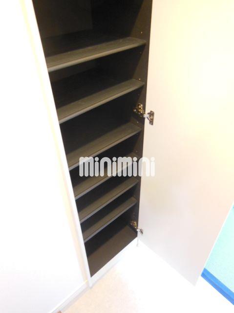 玄関　タップリな収納力