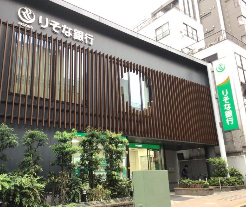 銀行　りそな銀行 神楽坂支店（銀行）まで106m