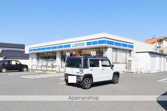 コンビニ　ローソン北島中村店（コンビニ）まで317m