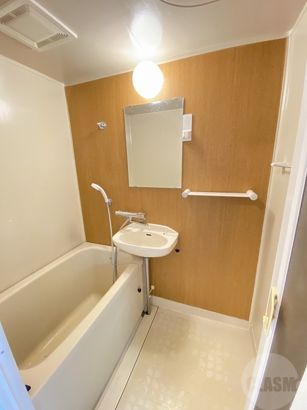 バス・シャワールーム　同タイプ別部屋の写真