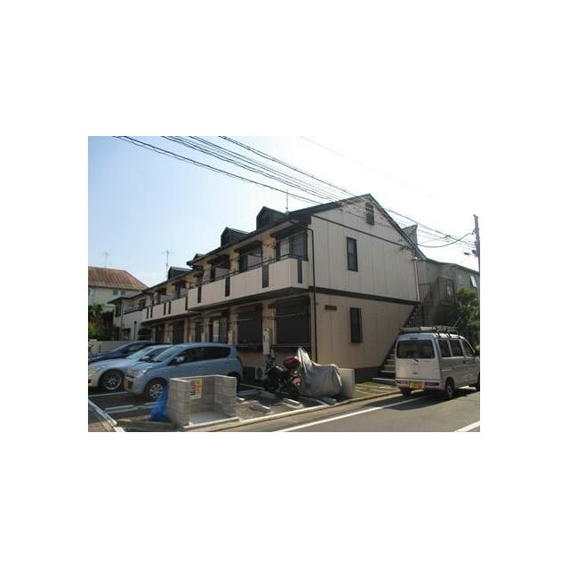 建物外観　駐車場併設