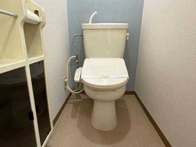 トイレ　別号室の参考写真です。
