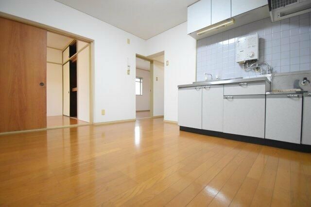居室・リビング　別号室の参考写真です