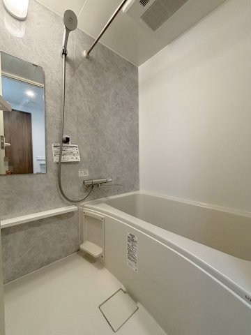 343 RESIDENCE HONKOMAGOMEの風呂写真
