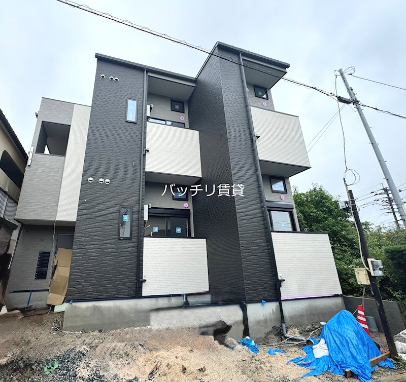 建物外観　新築　オートロック　防犯カメラ