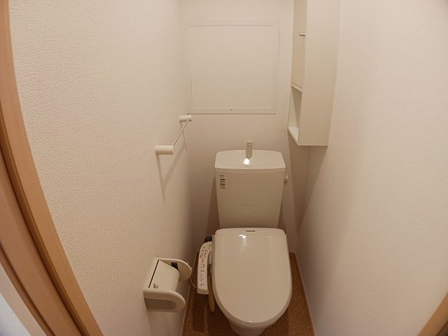 トイレ　清潔感のあるトイレです