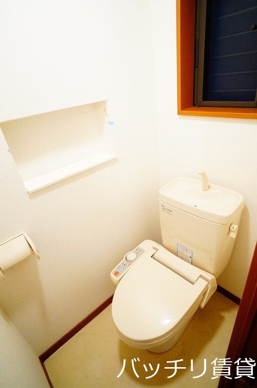 トイレ　＊画像は別部屋の為イメージ、現状を優先致します