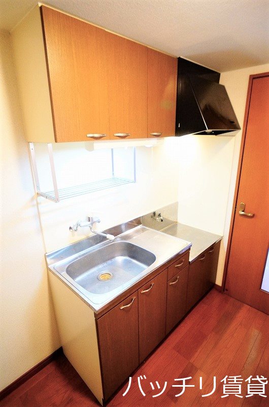 キッチン　＊画像は別部屋の為イメージ、現状を優先致します