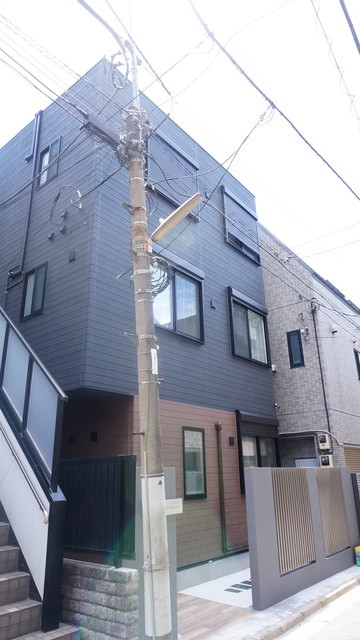 建物外観　防犯が気になる方におすすめのオートロック付です！