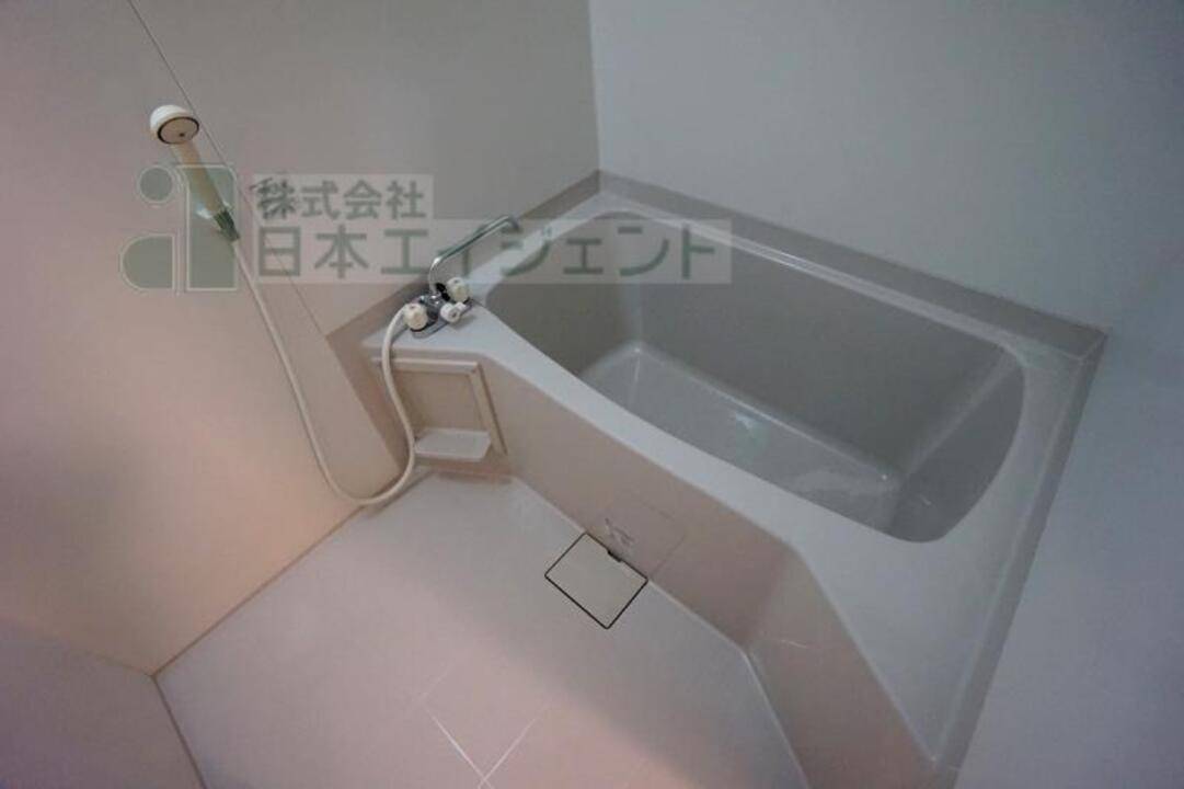 バス・シャワールーム　浴室