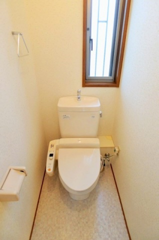 トイレ　※同タイプの室内写真です