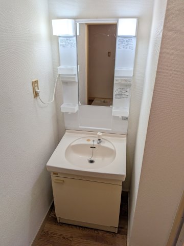 洗面設備　生活に欠かせない独立洗面台です