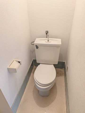 トイレ　キレイな個室空間です