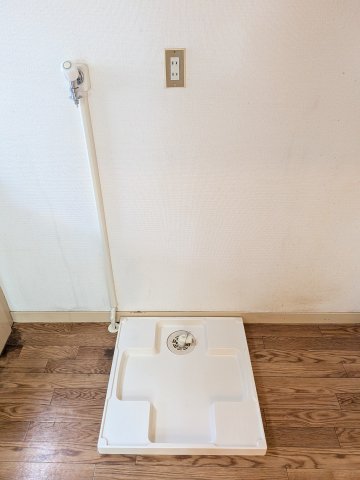 その他　室内洗濯機置場です
