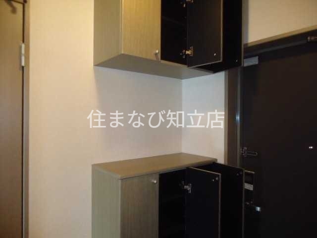 玄関　同型別部屋写真