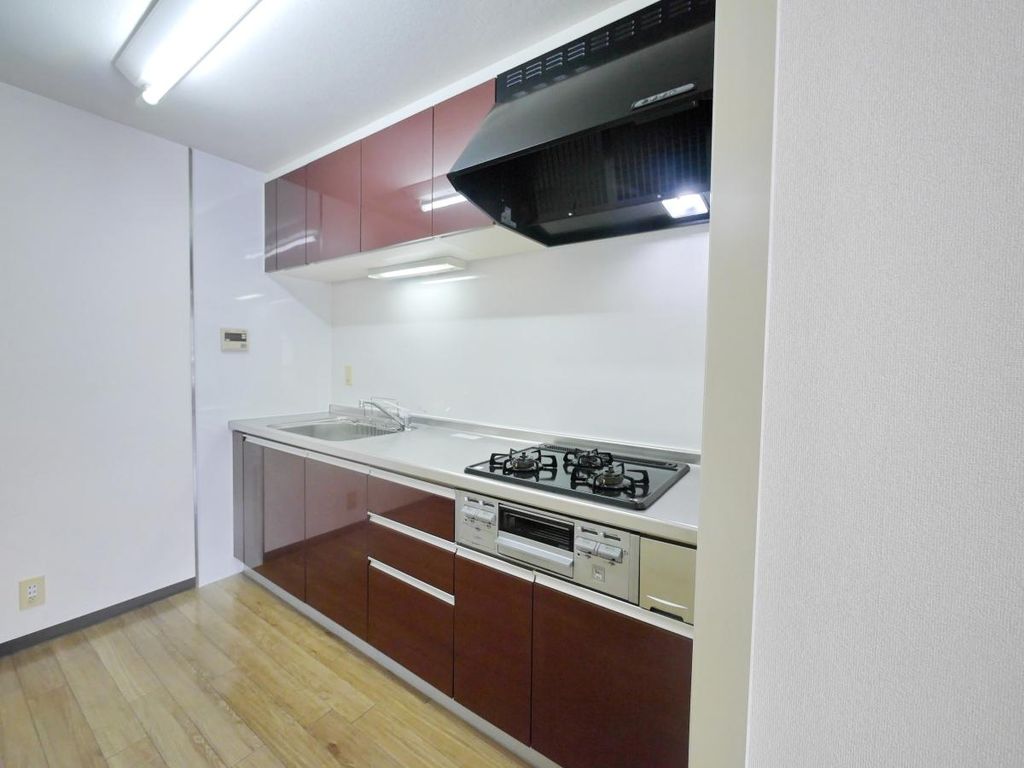 キッチン　同物件別部屋写真