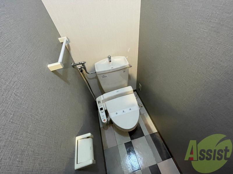トイレ　こちらはトイレです。清潔感があり、安心して使用できます。