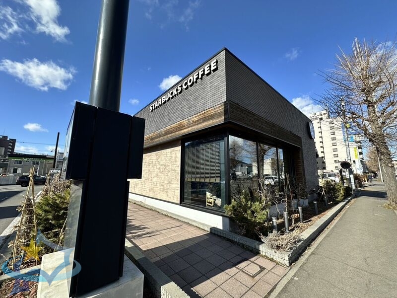 飲食店　スターバックスコーヒー札幌旭ケ丘店（飲食店）まで185m