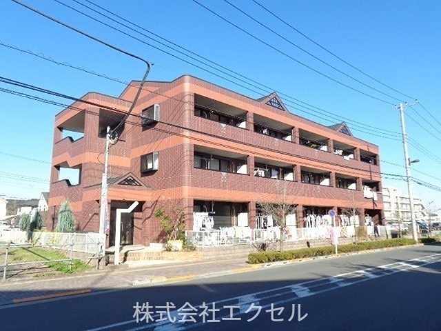 建物外観　南向きで日当たり良好の物件です。