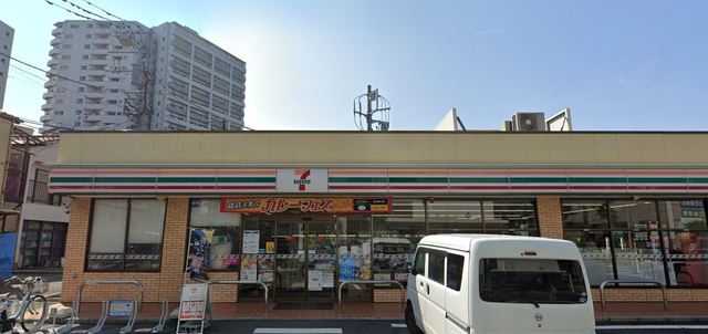 コンビニ　セブンイレブン荒川1丁目店（コンビニ）まで569m