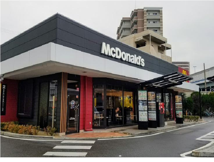 飲食店　マクドナルド 2号線七宮店（飲食店）まで1038m