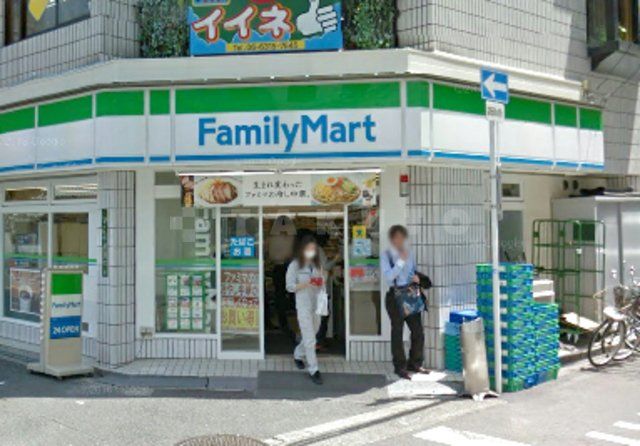 コンビニ　ファミリーマート 西天満店（コンビニ）まで674m