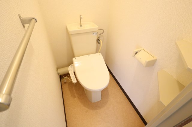 神宮吉田マンションのトイレ写真