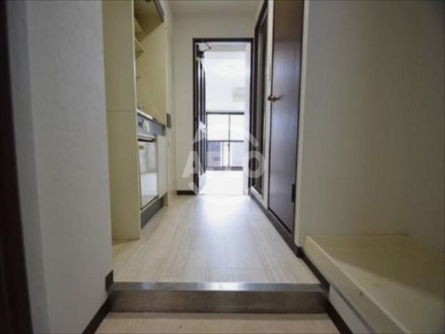 玄関　ヴィラージュ元町　玄関