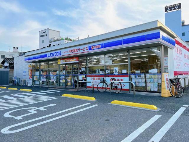 コンビニ　ローソン宇部中央町一丁目店（コンビニ）まで549m