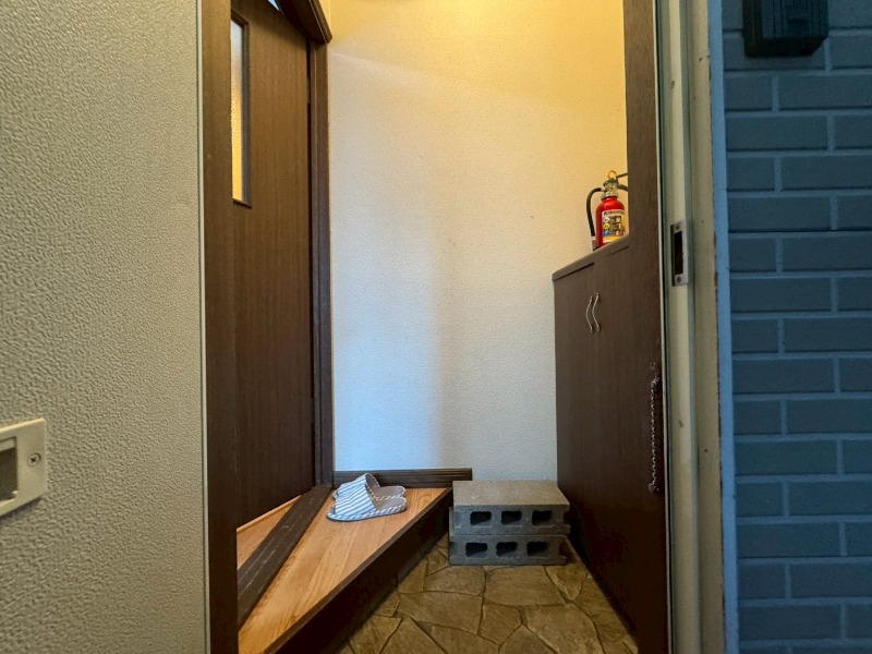 玄関　玄関の様子です。明るい印象ですね。気分もあがりそう。