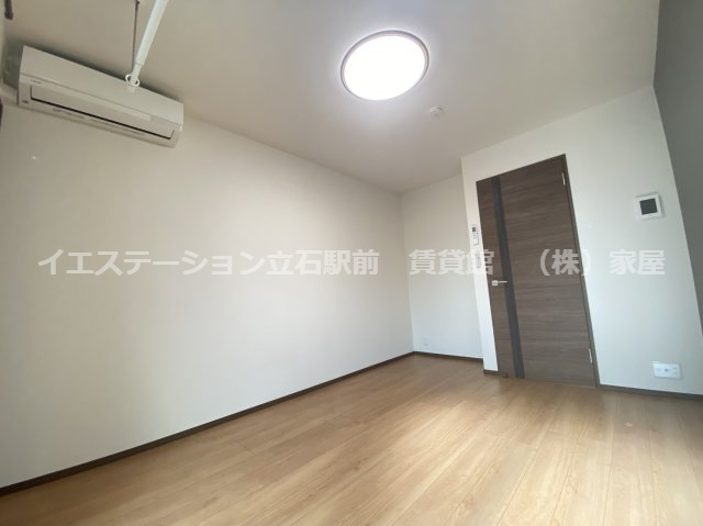 居室・リビング　※別部屋参考写真