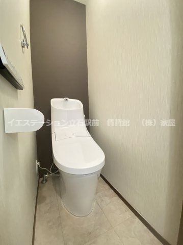 トイレ　※別部屋参考写真