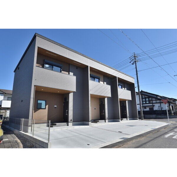 建物外観　建築中