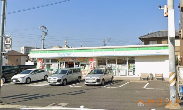 コンビニ　ファミリーマート名東極楽店（コンビニ）まで299m