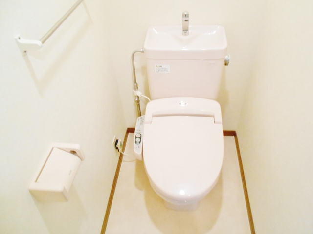 トイレ　シャワートイレ