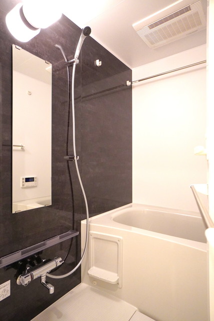 バス・シャワールーム　※写真は同タイプ住戸です。