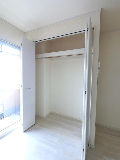 収納　クローゼット