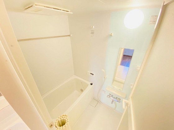 バス・シャワールーム　※別部屋の写真です