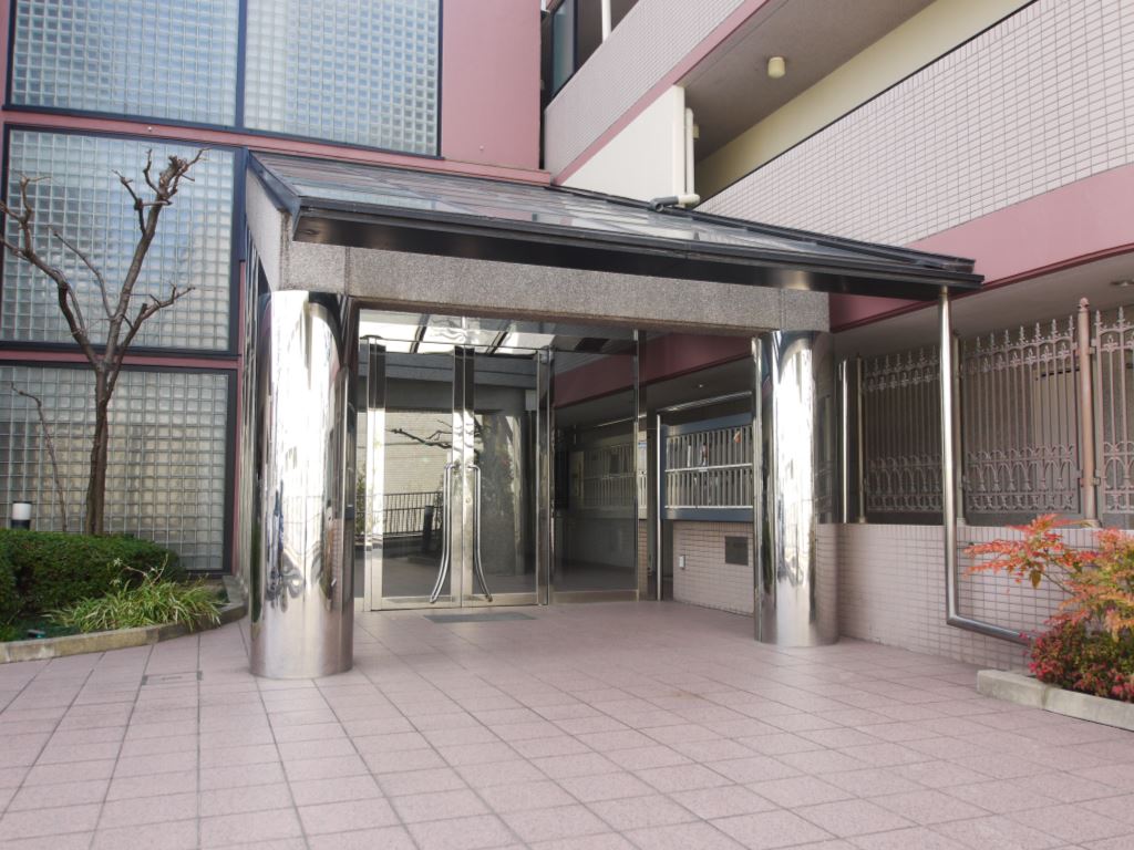 エントランス　詳細は、RISUMO江坂本店→06-6155-7137まで♪