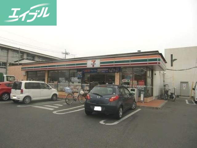 コンビニ　セブンイレブン岡山内山下1丁目店（コンビニ）まで154m