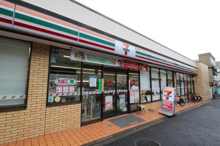 コンビニ　セブンイレブン西五反田６丁目店（コンビニ）まで305m