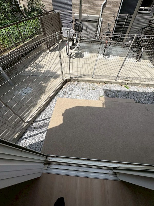 バルコニー　テラス